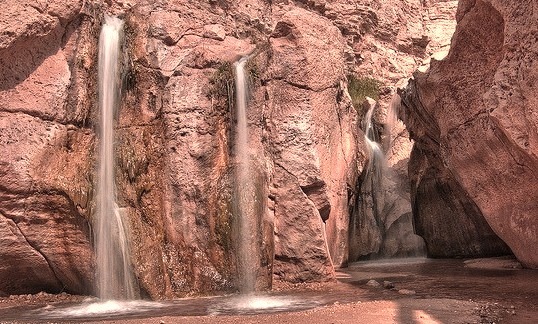 Waterfalls in a oasis in the southern desert of Tunisia