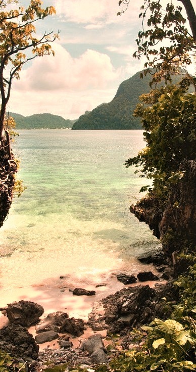 A secluded cove on Cadlao Island, El Nido, Philippines