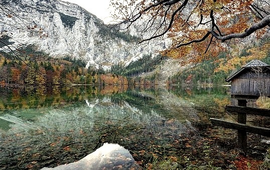Fall at the lake, Hinterer Langbathsee / Austria
