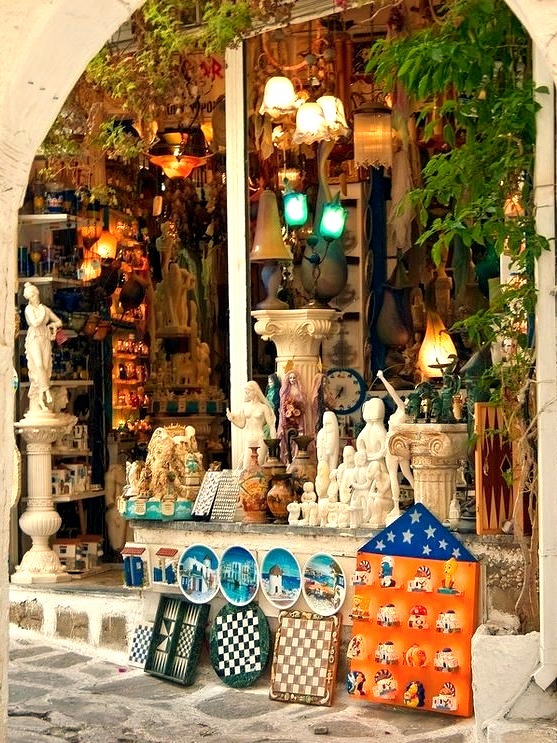 Antiques shop on the streets of Parikia / Greece